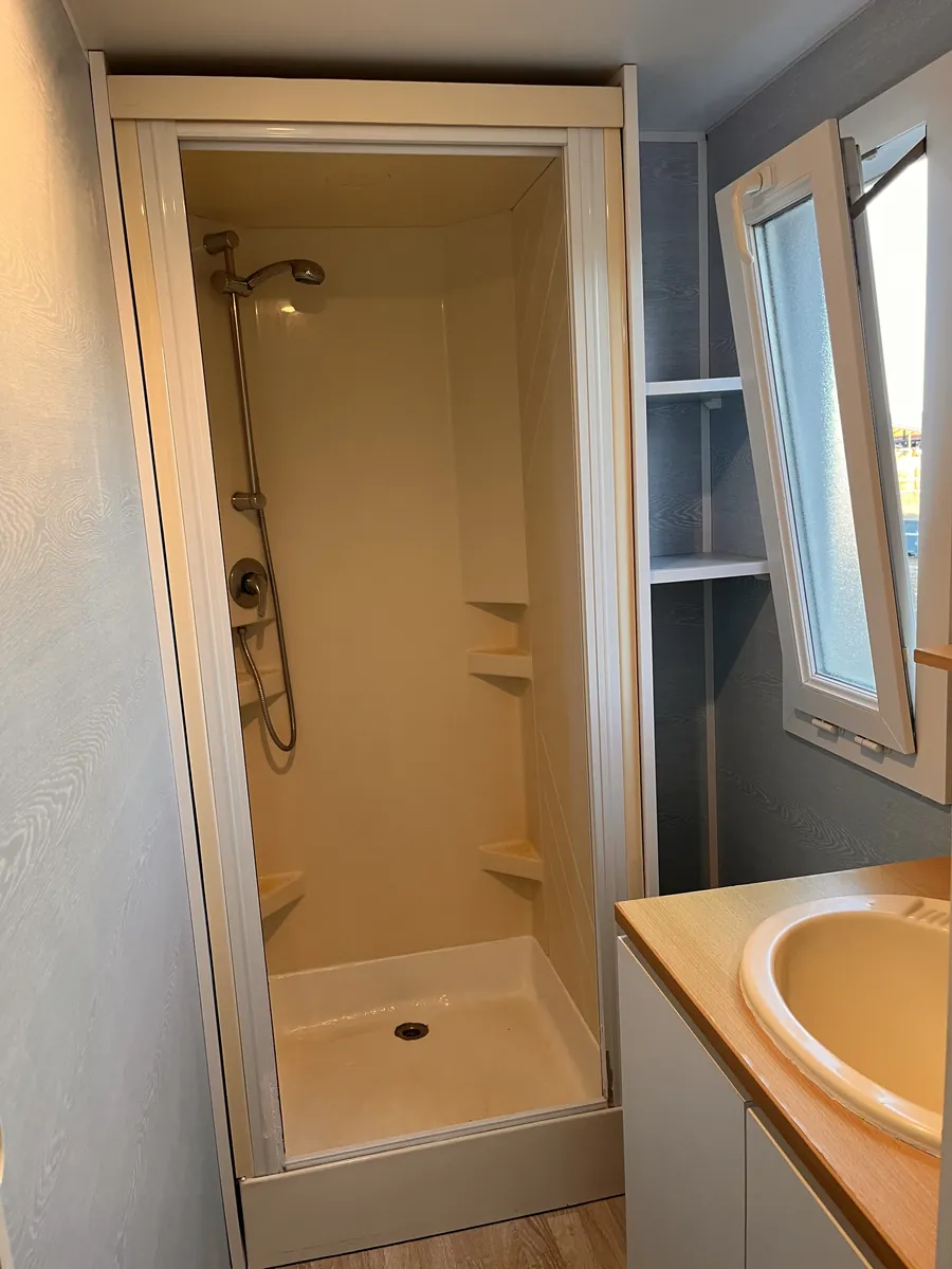 Extérieur domaine maisonnette gîte Arche du Négadis